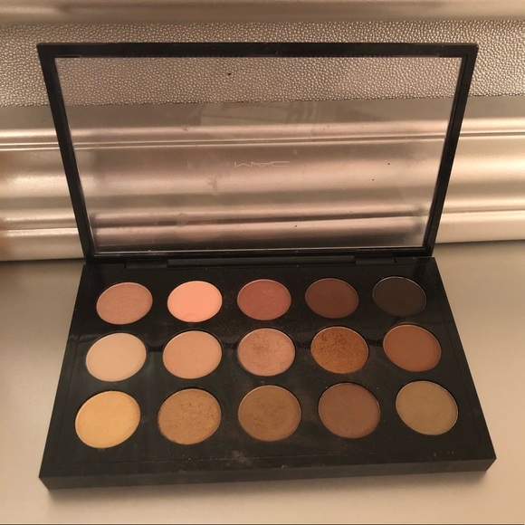 MAC Cosmetics Other - MAC eyeshadow pallet